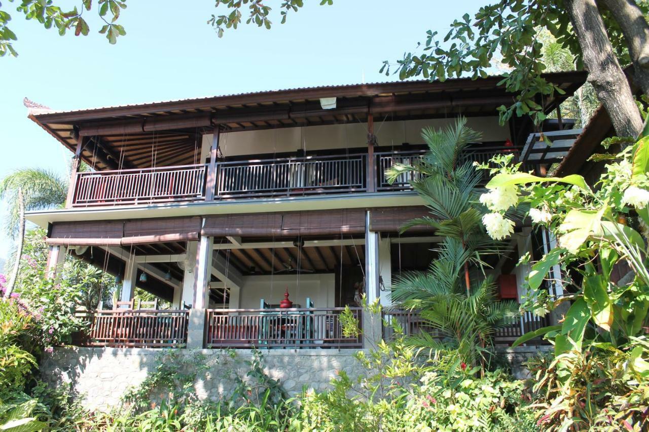 Villa Bukit Malas 艾湄湾 外观 照片
